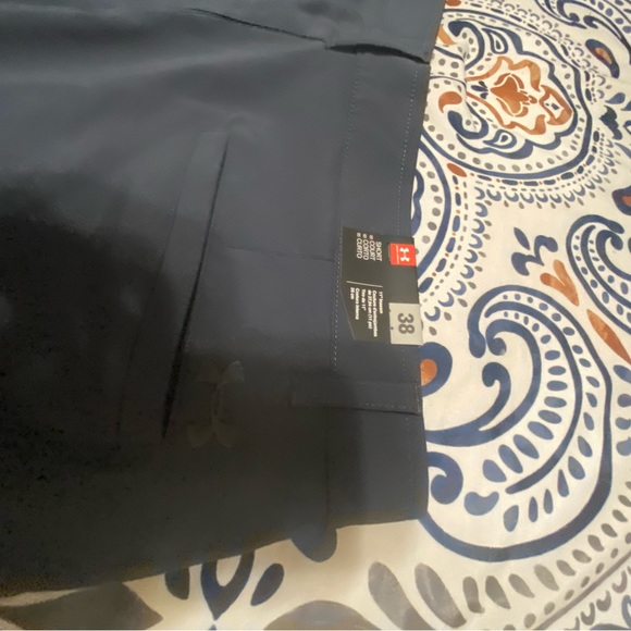 Under Armor golf shorts - Picture 1 of 3